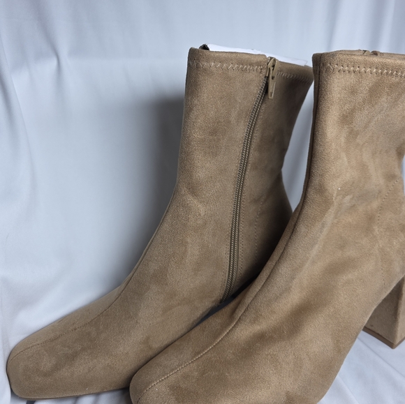 A New Day Womens Taupe Ankle Boot Suede Pippa Size 11 - Picture 11 of 12